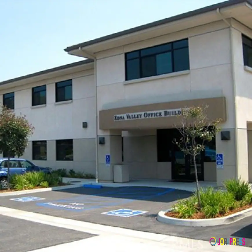 Why Is Partnering with an Employer Defense Group in Los Angeles Crucial Under California Employment Law?