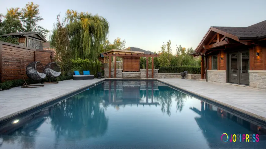Beautiful Poolside Designs by Kleinburg Landscaping Professionals