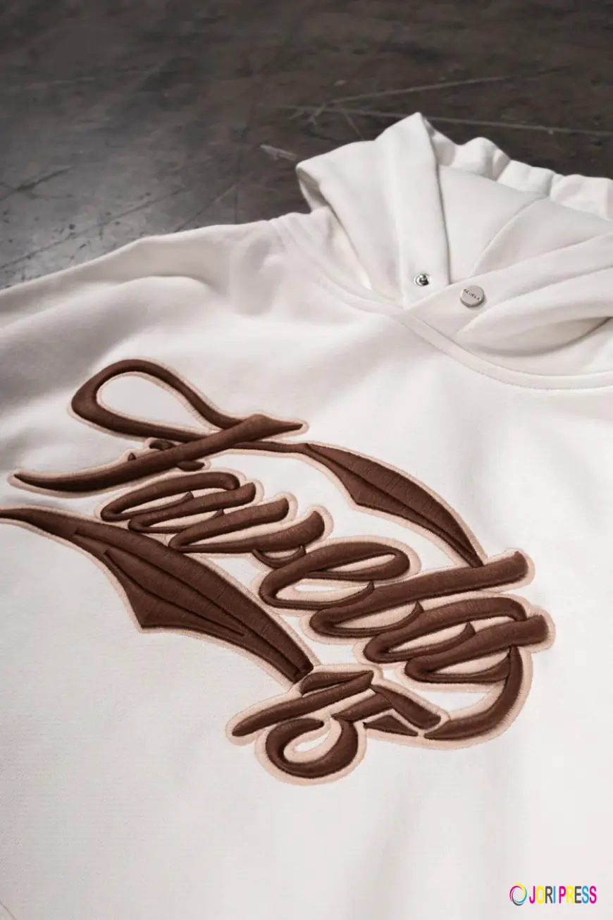 Favela Clothing: The Streetwear Revolution Born from the Heart of Urban Culture