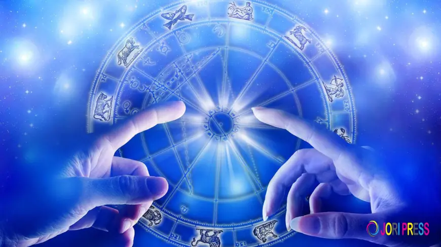 Tarot Readings That Heal and Inspire – Best Astrologer in South Kolkata Parama Thakur