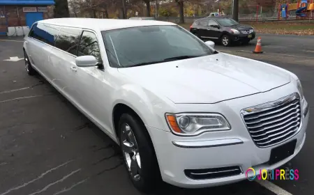 Hire a Luxury Limo Ride for Airport Cruise Shuttle Service and Enjoy Grand Parties