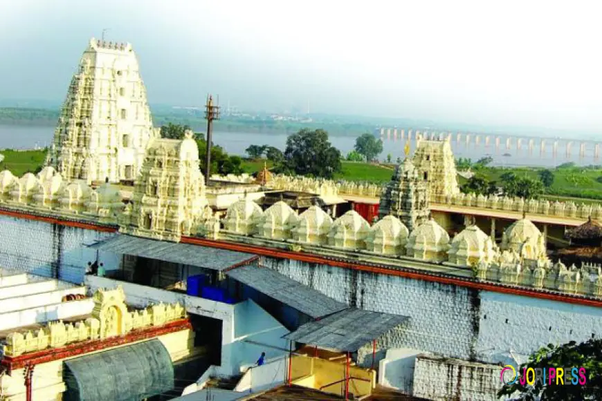 Car rental in Khammam