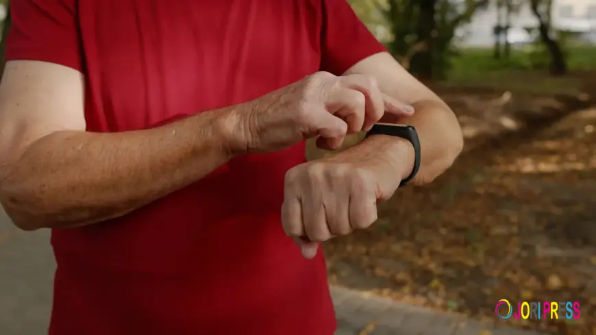 Smart Watches for Seniors: A New Era of Safety
