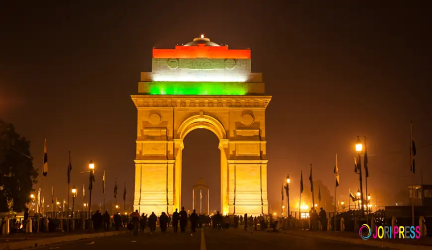 Explore Delhi’s Top Attractions with a One Day Bus Sightseeing Tour