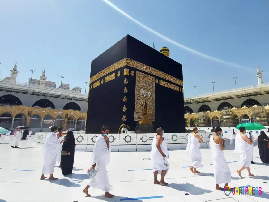 From London to Makkah: Understanding the Historical Significance Behind Your Umrah Trip