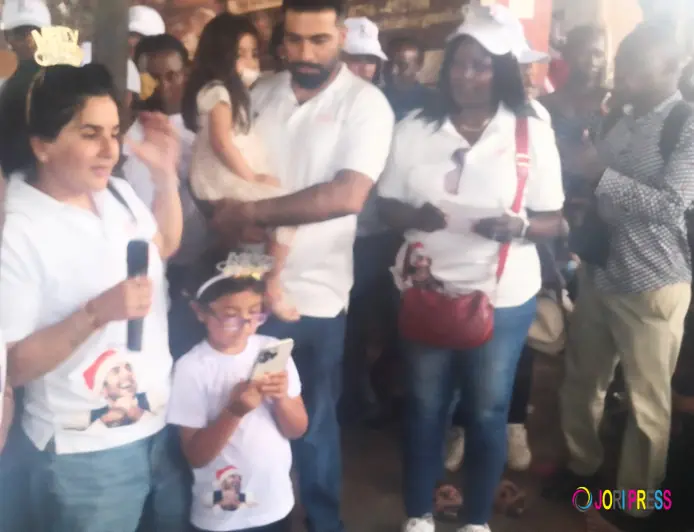 Ruparelia Foundations donates to Kamwokya Research Lab members and residents in the 2025 Christmas Outreach charity campaign.