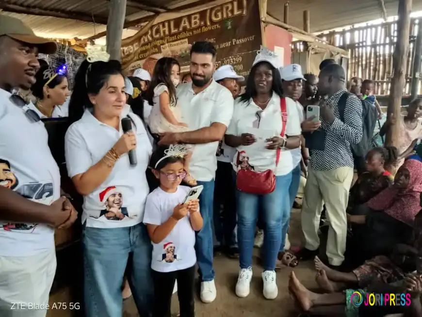 Ruparelia Foundations donates to Kamwokya Research Lab members and residents in the 2025 Christmas Outreach charity campaign.