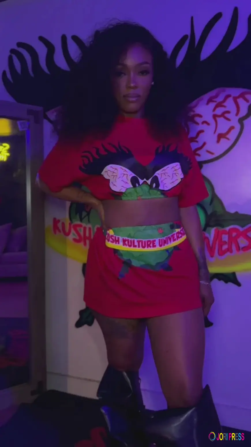 How Can First-Time Shoppers Safely Buy Cannabis Apparel Online?