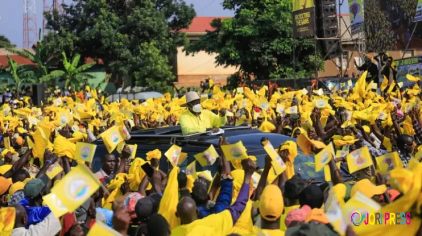 Museveni pledges to improve Ferry Services & strengthen palm growing for Kalangala district.