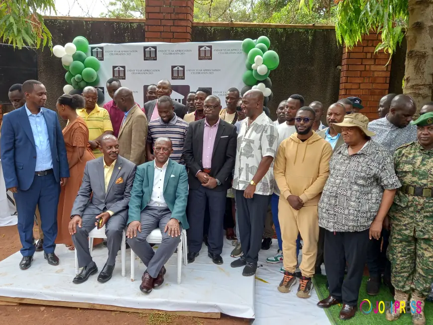 Maj. Gen. Bainomugisha commends Brig. Lukyamuzi for tackling land grabbing task 