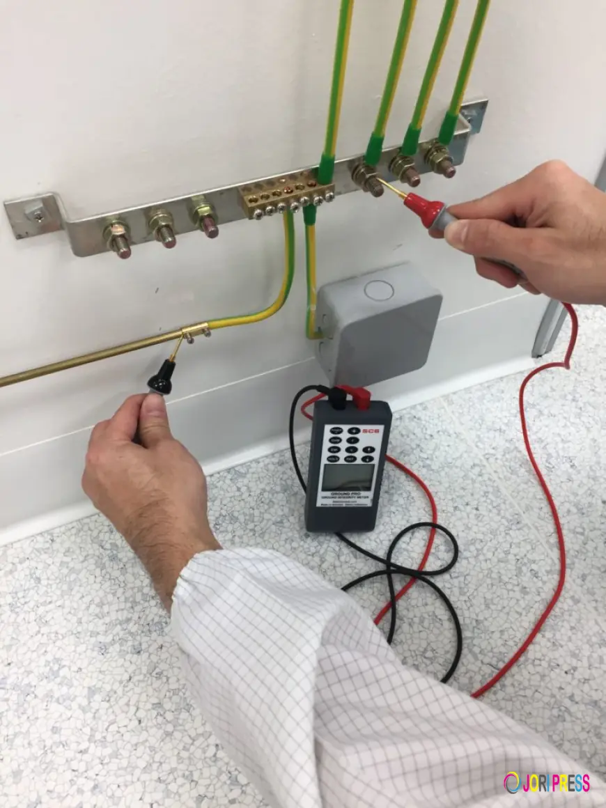 The Ultimate Guide to ESD Safety & Cleanroom Protection: Tools, Technology, and Best Practices