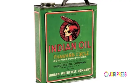 Morphy's Feb. 17-19 Automobilia & Petroliana Auction Features Motoring-Related Signage & Antiques