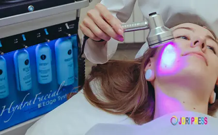 How Does a HydraFacial Perk Face and Lip Treatment Enhance Hydration and Smoothness?