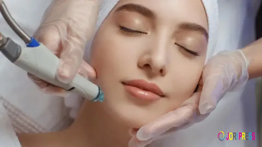 Hydrafacial Treatment: Reviving Dull and Tired Skin
