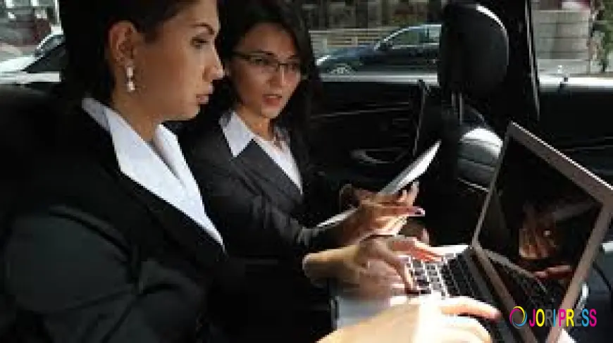 Occupied Limo Service for Executives' Business Travel
