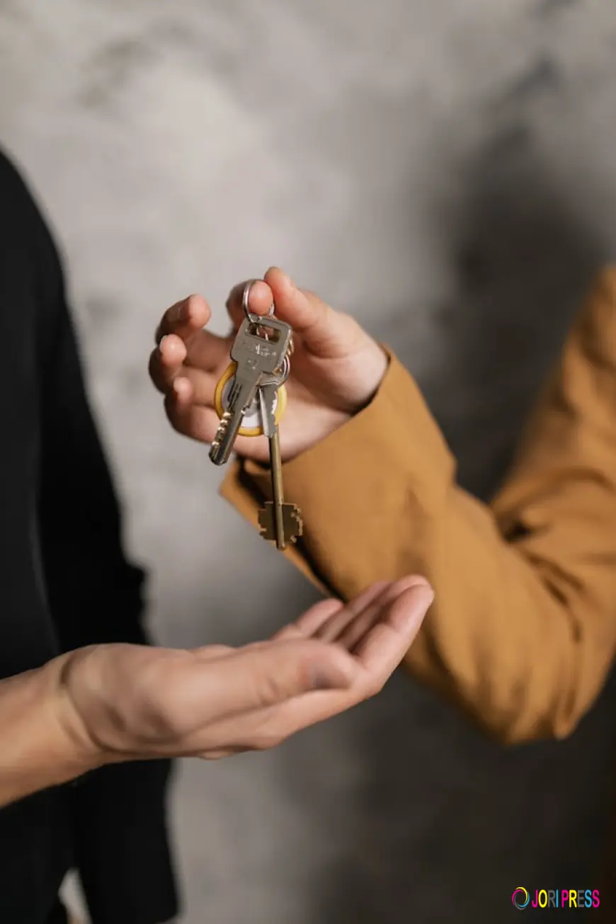 Why Trust and Service Structure Define a Successful Locksmith Business