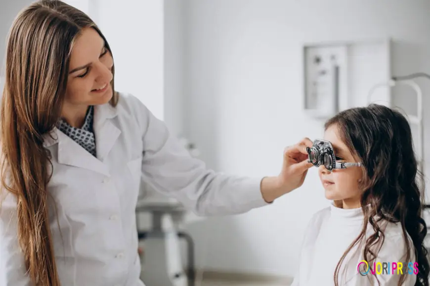 How myvisioneyeclinic Protects Your Eyes