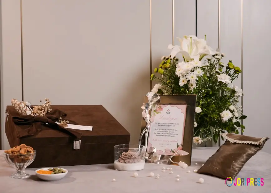 Having A Look At Luxury Wedding Invitations In Boxes