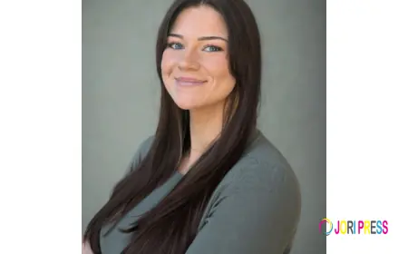 SelecTech Names Chloe Thomas as Marketing Manager