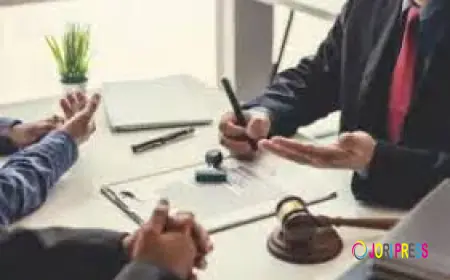 How a Commercial Vehicle Accident Lawyer Helps Victims Recover Compensation