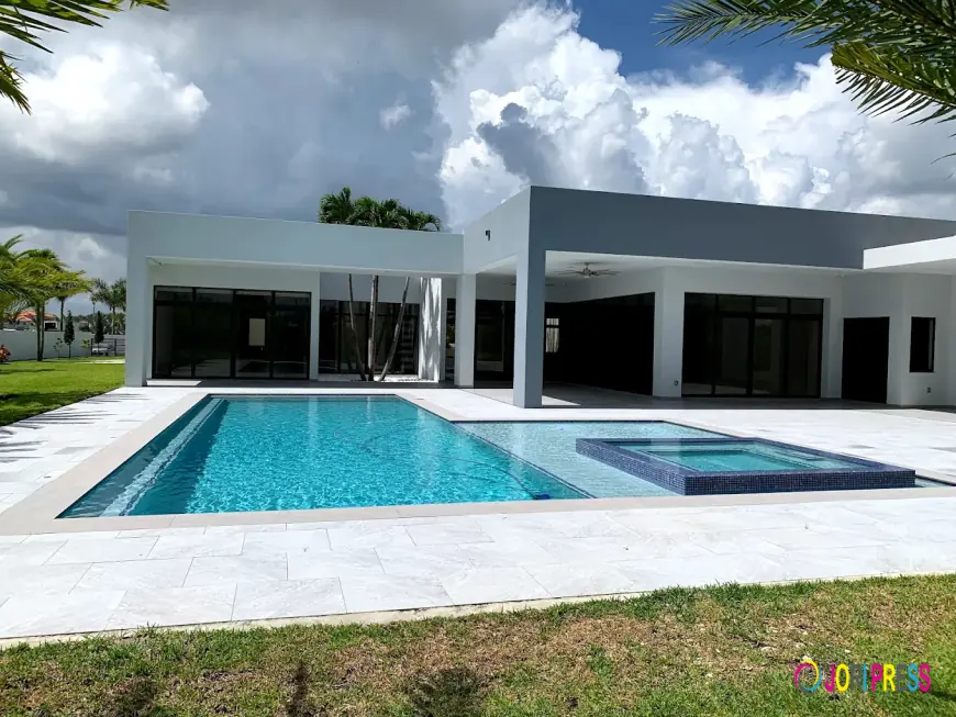 Impact Windows and Doors in Hialeah: The Ultimate Protection Against Hurricanes