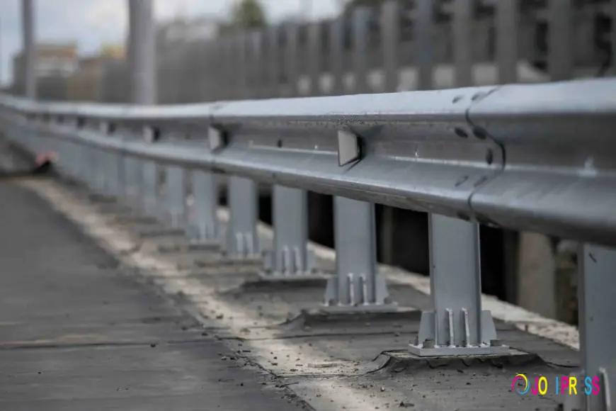 High-Quality Crash Barrier Suppliers in Pune
