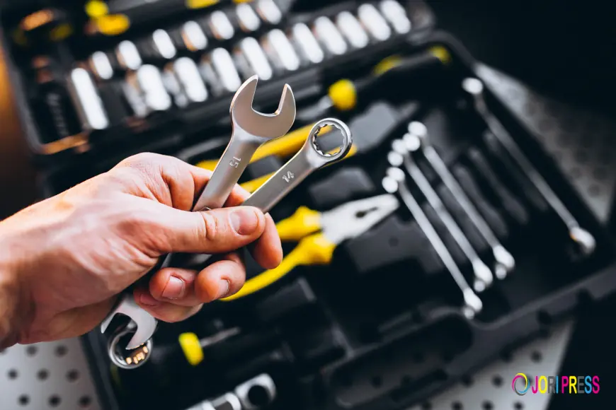 What Features Should You Look for in a Tools Box to Maximize Storage, Durability, and Easy Access?