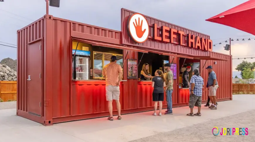 How Do Commercial Containers Improve Storage Efficiency in Commercial Spaces?