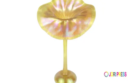 Antiques & Modern's April 25th Online-Only Auction has around 700 Lots of Fine Artwork, Sculpture and Decorative Arts