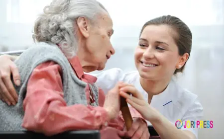 How a Professional Home Care Agency in Toronto Provides Reliable Home Care Assistance in Toronto