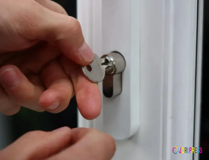 What Should You Do When You're Locked Out in Coventry? A Complete Safety Guide