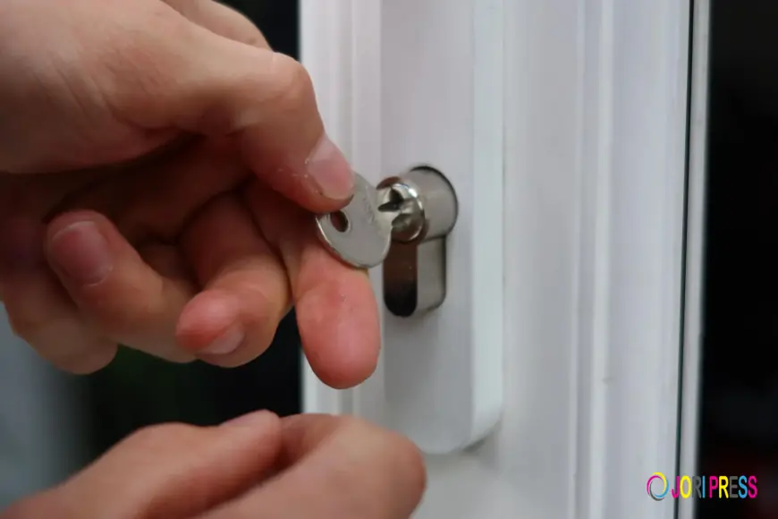 What Should You Do When You're Locked Out in Coventry? A Complete Safety Guide