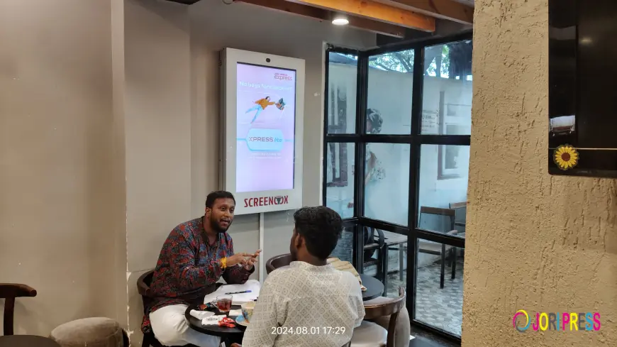 Why Café Advertising Works Better Than Traditional Media