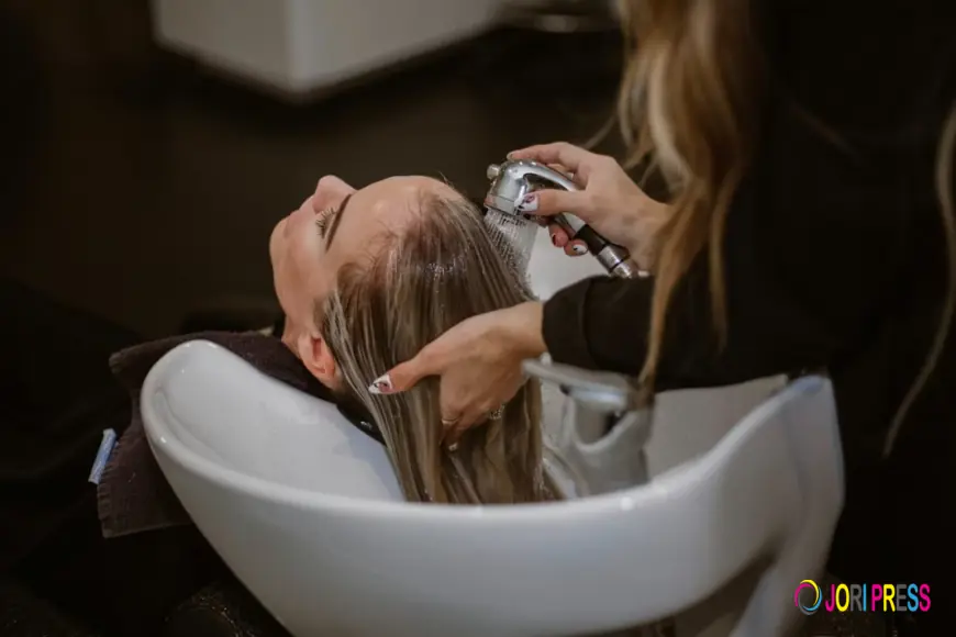 How Professional Hair Salon Owners Can Increase Repeat Bookings Without Spending More on Ads