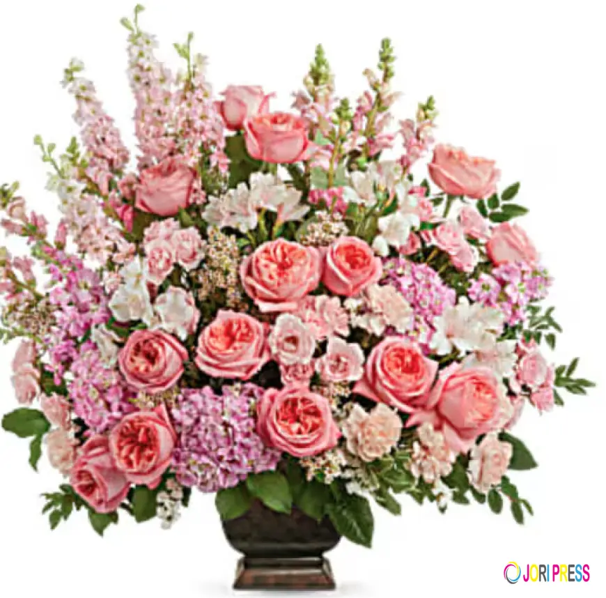 How Can Flower Arrangements for Mother’s Day Brighten Her Entire Day?