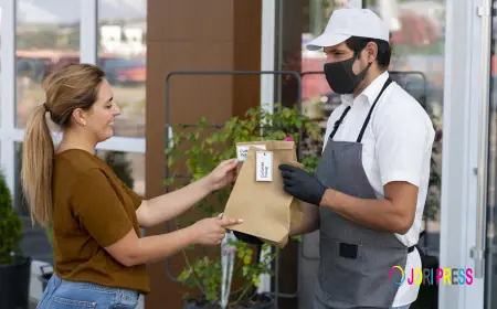 What Role Does Customer Service Play in Improving Food Delivery Experiences?