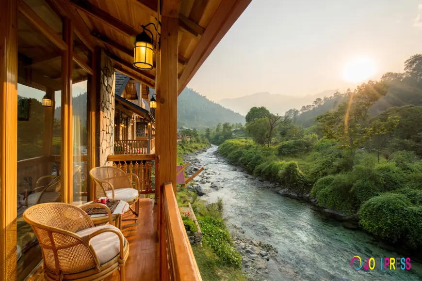 Relax at the Best Riverside Hotel in Lansdowne
