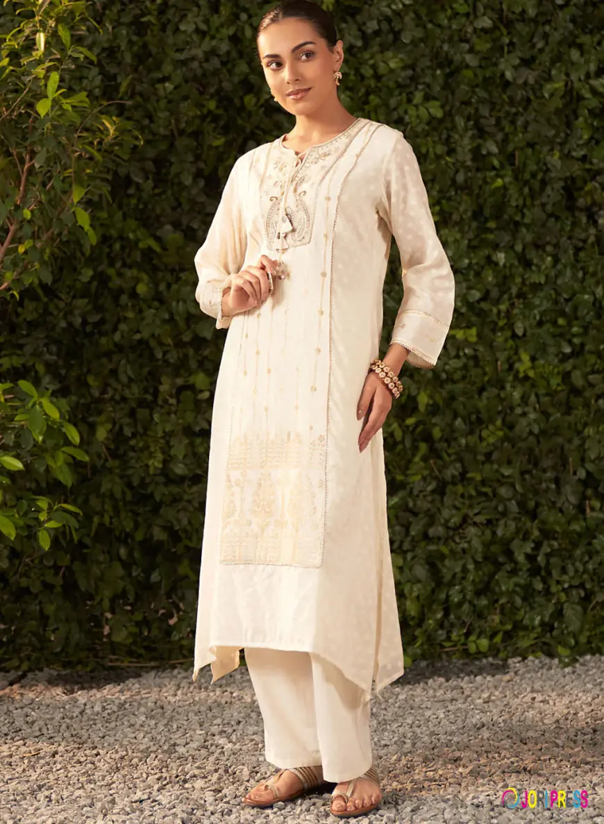 Discover Stylish New Kurta Set for Women at Lakshita
