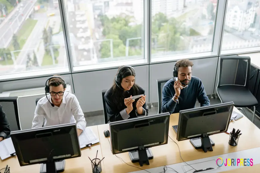 The Role of Omnichannel Communication in Modern Debt Settlement Contact Centers
