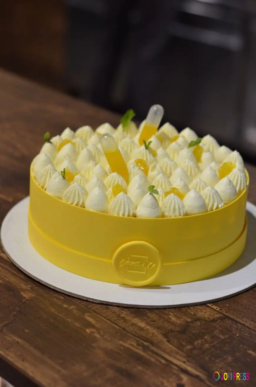 Cakes that balance light texture and rich flavour perfectly