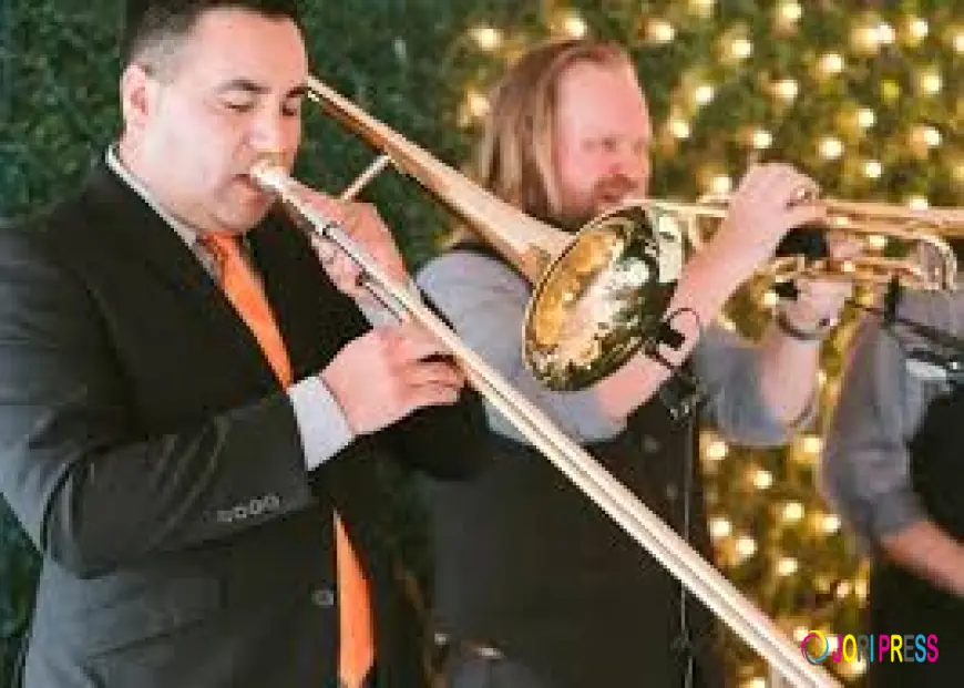 Before You Book a Music Band for a Special Event, Read This