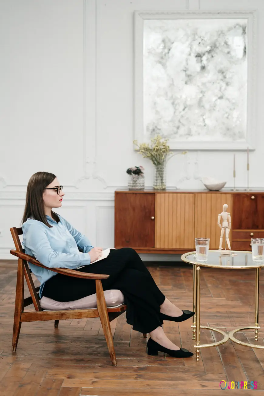 How Hypnotherapy Works to Address Negative Thought Patterns Linked to Depression