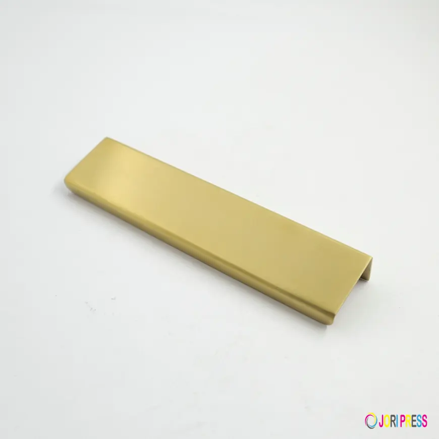 Cabinet Doors Handles & Knobs: Style Meets Practicality