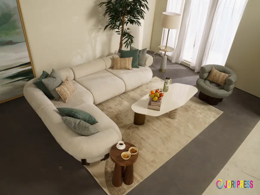 How to Choose Color Tones and Materials Suitable for the Summer Climate in the UAE?