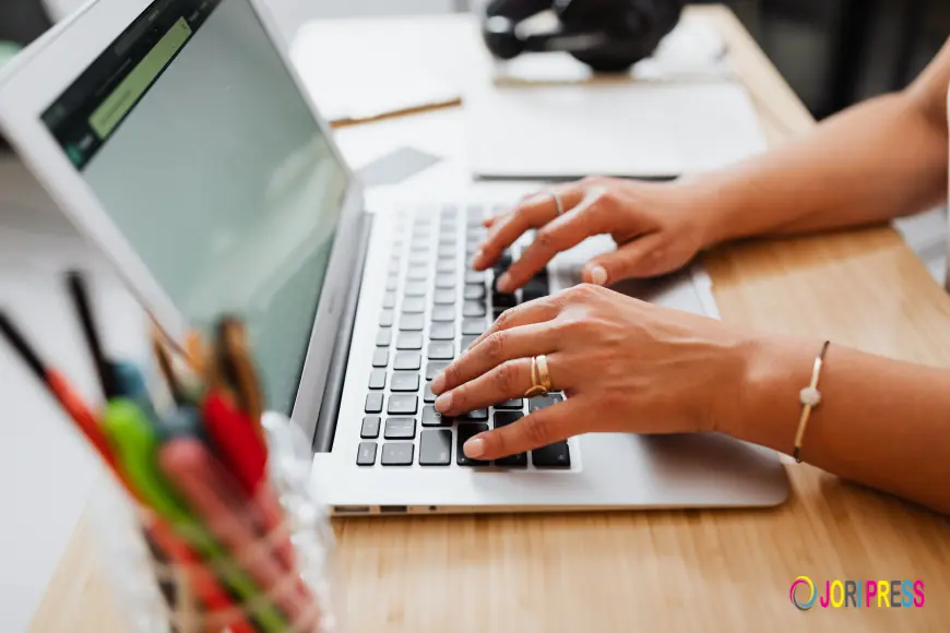 Why Businesses Rely on Virtual Assistants For Content Creation Success?