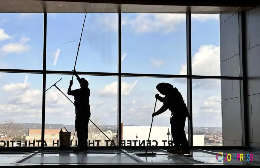 How Often Should Commercial Windows Be Washed?