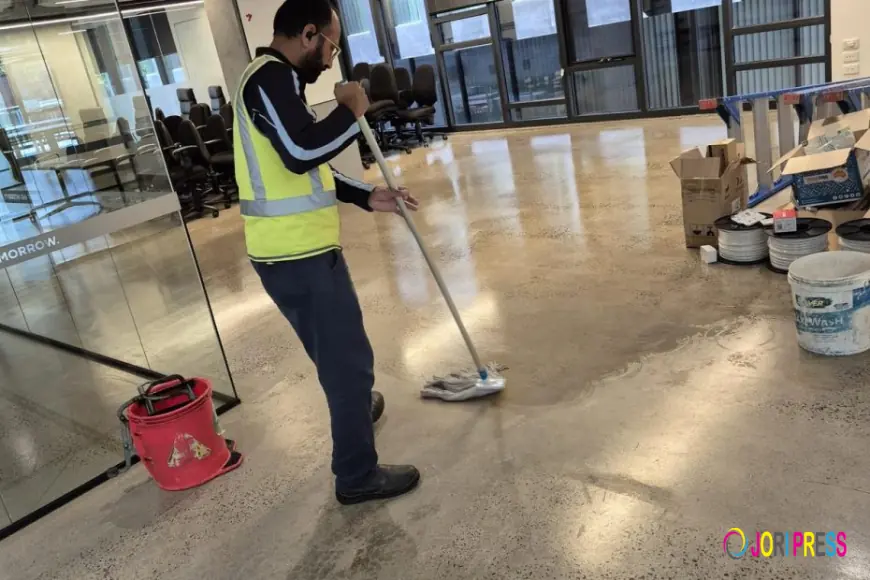Fixed-Term vs Flexible Commercial Cleaning Contracts in Melbourne: Which Is Best for Your Business?