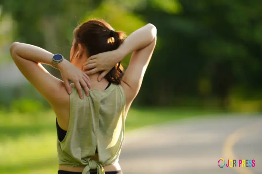 How a Chiropractor in Moon Township Helps Treat Sciatica and Migraines