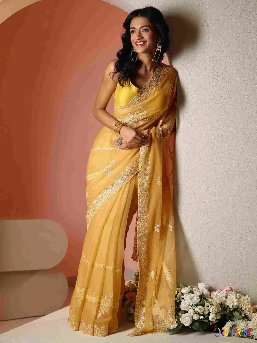 Latest Printed Yellow Sarees for a Picture-Perfect Haldi