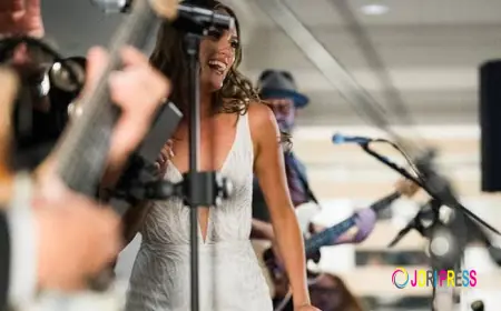 Should Your Special Event Have a 6-Piece or 10-Piece Band?